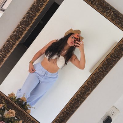 Nat's profile picture
