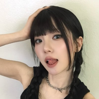 𝔂𝒿.'s profile picture