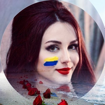 mona8899444's profile picture