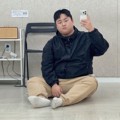 lo_v_06's profile picture