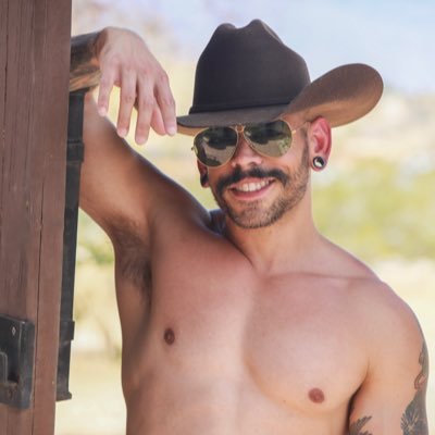 He/Him/Papi 🇵🇷's profile picture
