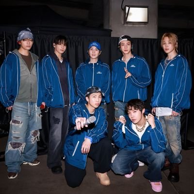 btslove_with_'s profile picture