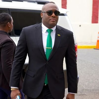 AbkaFitzHenley's profile picture