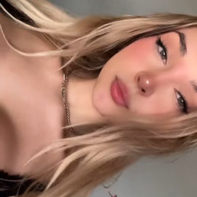 ♡ valeria's profile picture