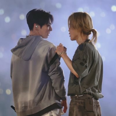 𝚊𝚕𝚒𝚌𝚎 𝚒𝚗 𝚋𝚘𝚛𝚊𝚕𝚊𝚗𝚍 ⊙⊝⊜'s profile picture