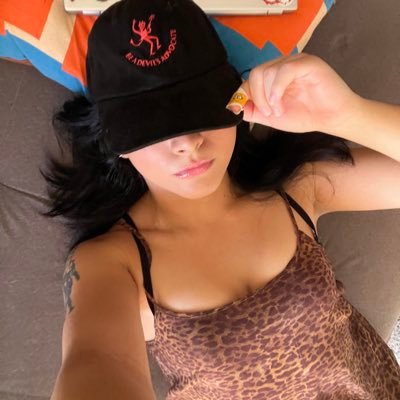 chär مُزامَنة's profile picture