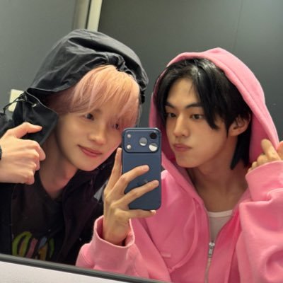 031107x050130's profile picture