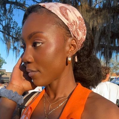 tati • ana 🛸's profile picture