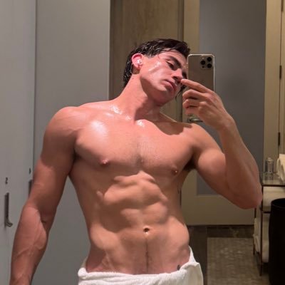 Alex's profile picture