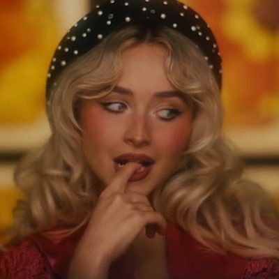 sabrina carpenter files | fan account's profile picture