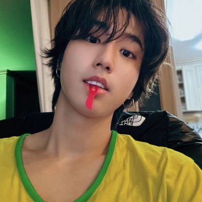 _LeeNaazz's profile picture