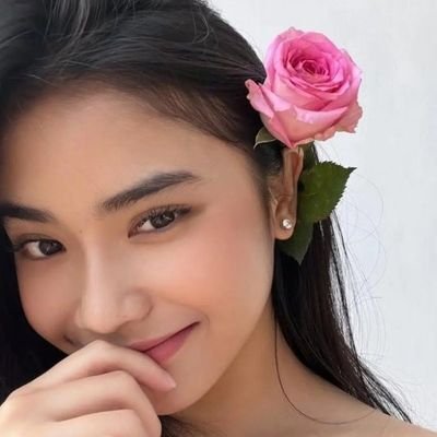 nur khania ayustina's profile picture