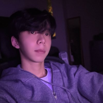Y's profile picture