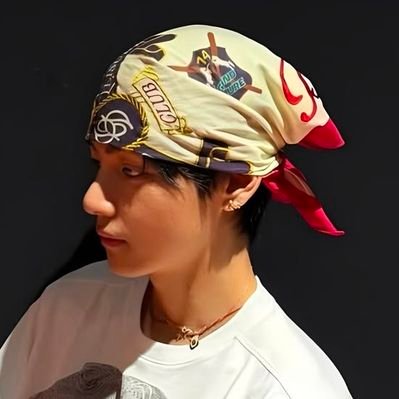 ⋆'s profile picture