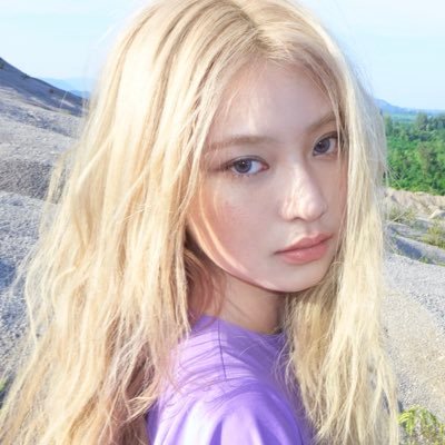 aboutidolgirls's profile picture