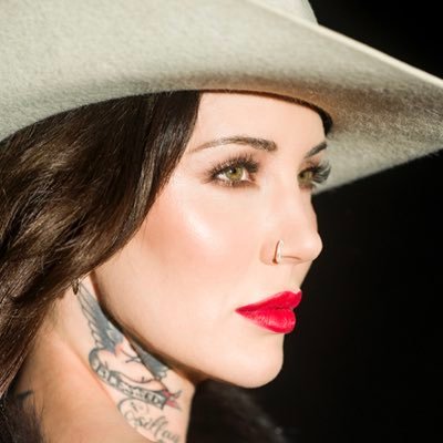 DOROTHY's profile picture