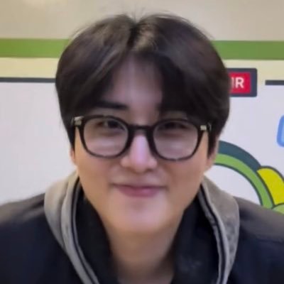 fullsunienana's profile picture