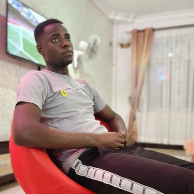 derc2323's profile picture