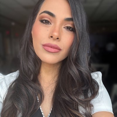 Mayra Flores's profile picture