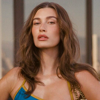 Portal Hailey Bieber's profile picture