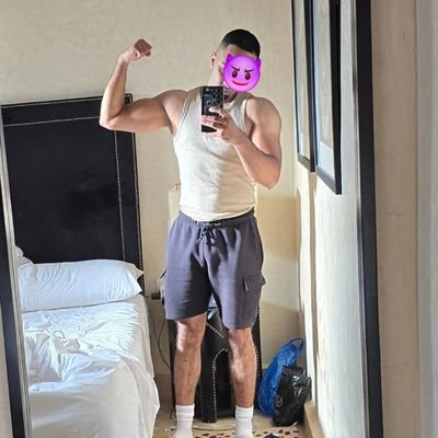 Mr FreakyFootLover's profile picture