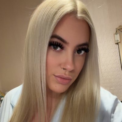 goddess_hollyx's profile picture