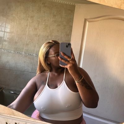 🙂's profile picture