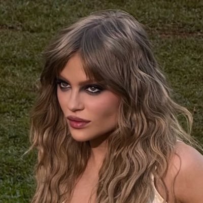 𝑺𝒊𝒎𝒐̃𝒆𝒔𝒔's profile picture