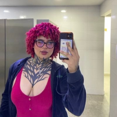 CherryWixx's profile picture
