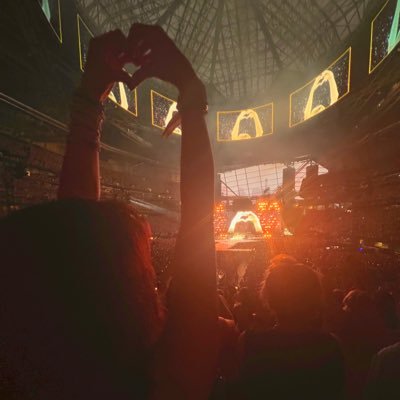 Taylorswizzy_13's profile picture