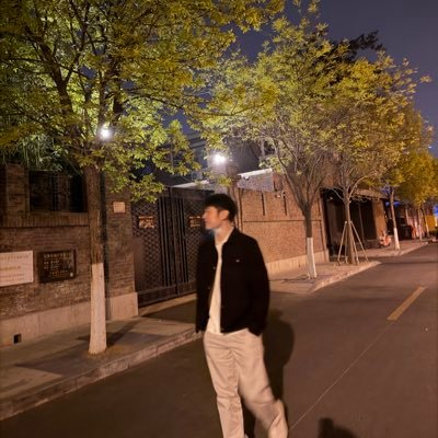 022 闲白天津's profile picture