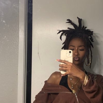 MISS . BIG EGO 💋🦋's profile picture