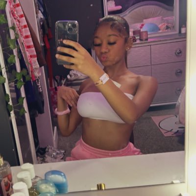 🎀's profile picture