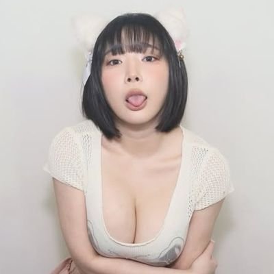 (H) Aya's profile picture