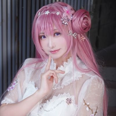 tNOELt's profile picture