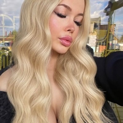 HajnalkaVirag's profile picture