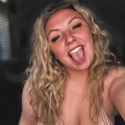 thickieblondie's profile picture