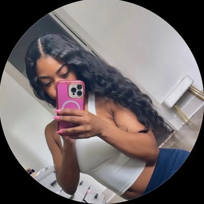 KM.'s profile picture
