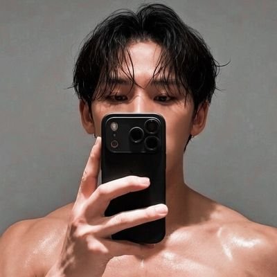 𝗹 𝒎.'s profile picture