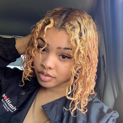 DOLLY's profile picture