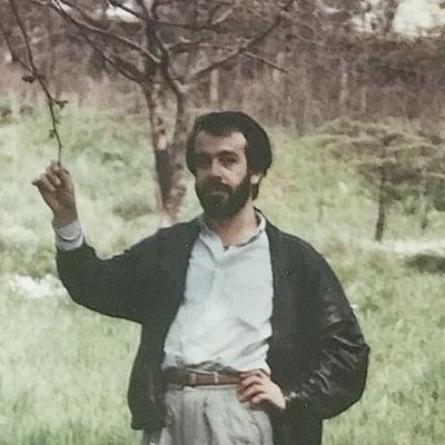 RzgarEs92960726's profile picture