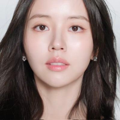 fleurmoonrise's profile picture