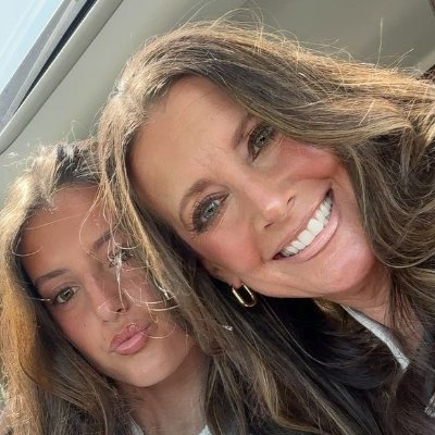 Mel 50 años + hija 🩷's profile picture
