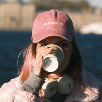 lltimeandhate's profile picture