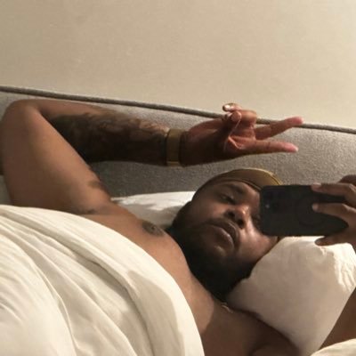 ayeitsJOE_x's profile picture