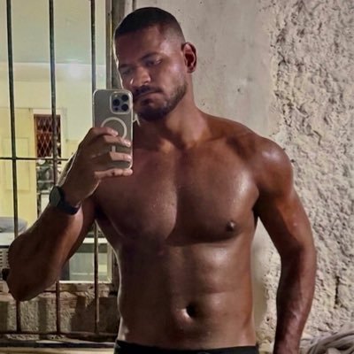 O Dan Titan's profile picture