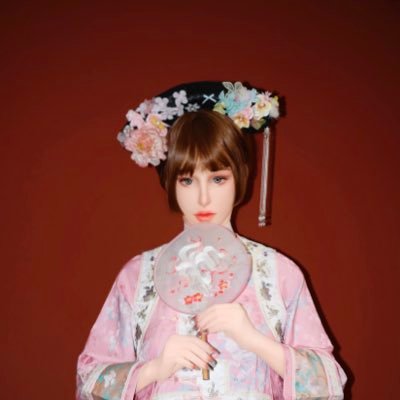 femalemask 而深's profile picture