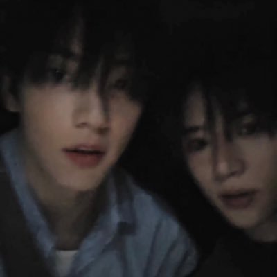 b;'s profile picture