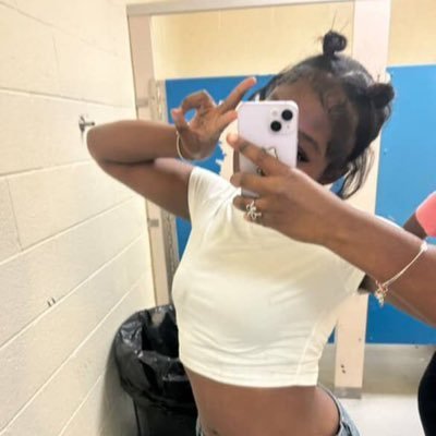 _Nylawet_ft's profile picture