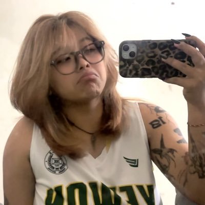 saga ⚢'s profile picture